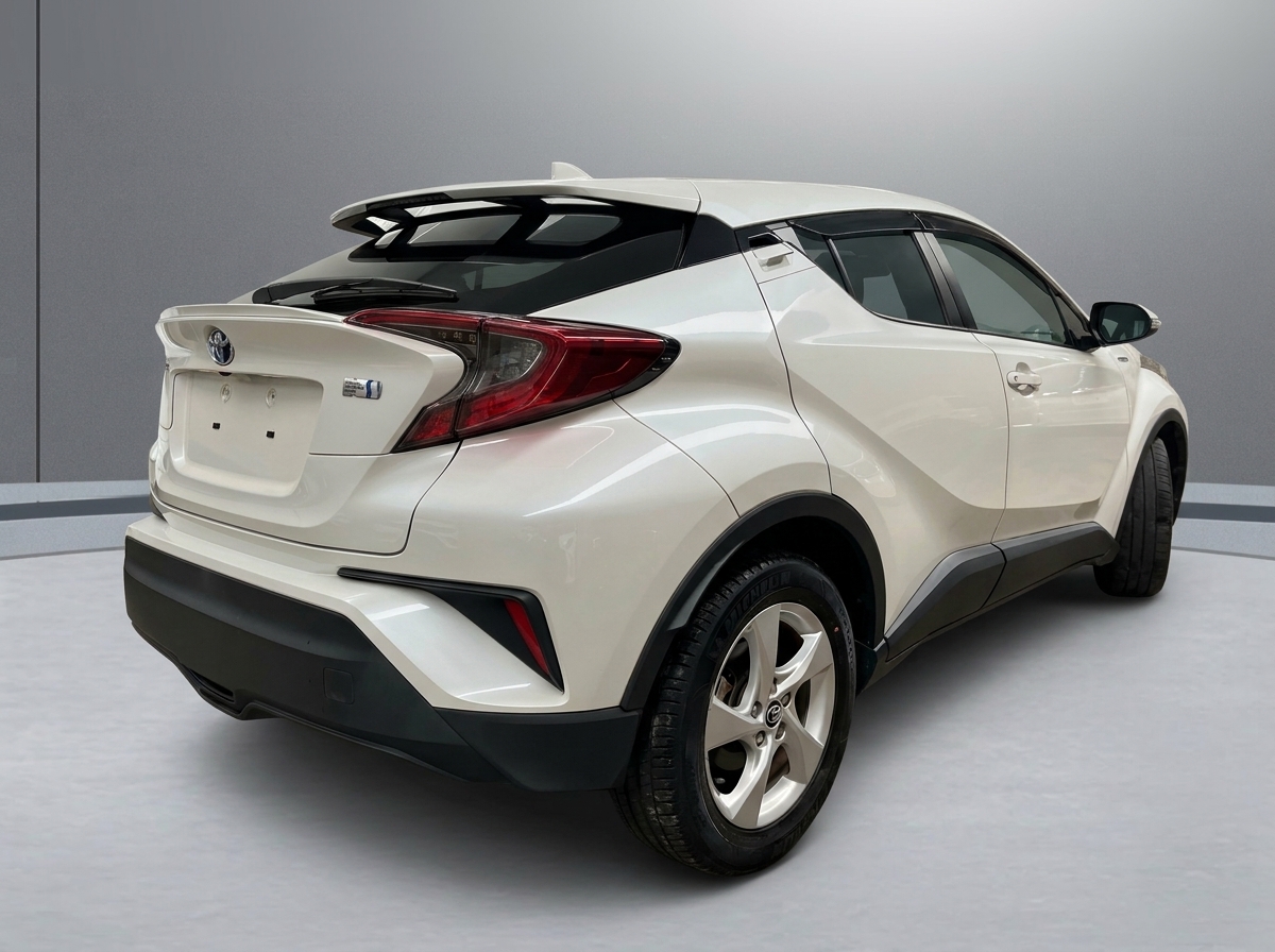 2018 Toyota C-HR S vehicle photo photo 6