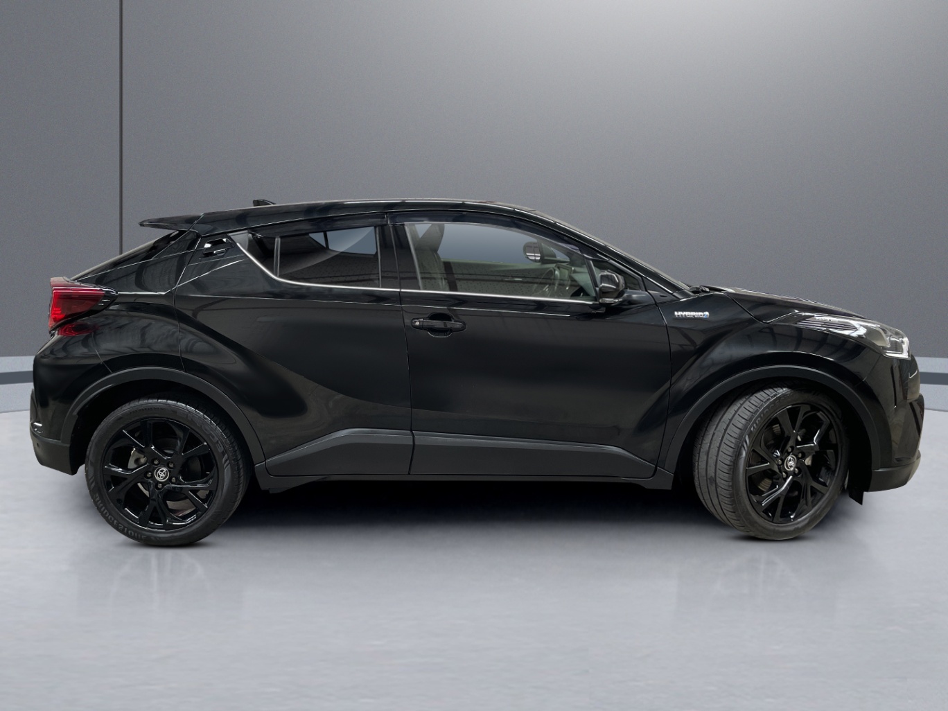 2019 Toyota C-HR G vehicle photo photo 7