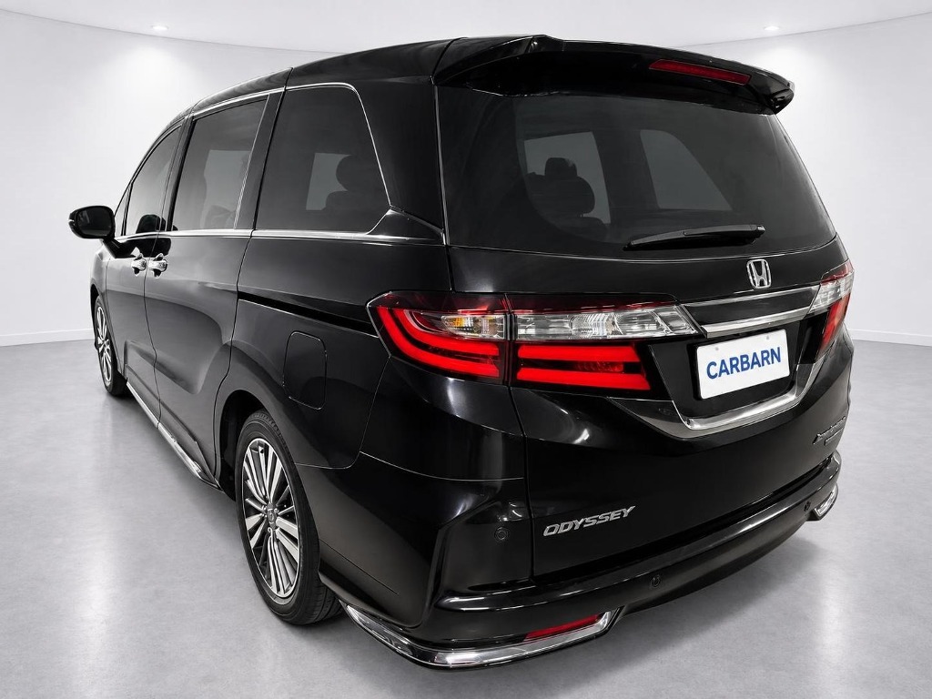 2020 Honda Odyssey Hybrid Absolute EX Honda Sensing rear exterior photo 2
