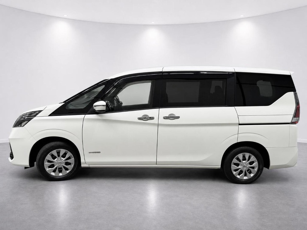 2021 Nissan Serena XV side exterior
