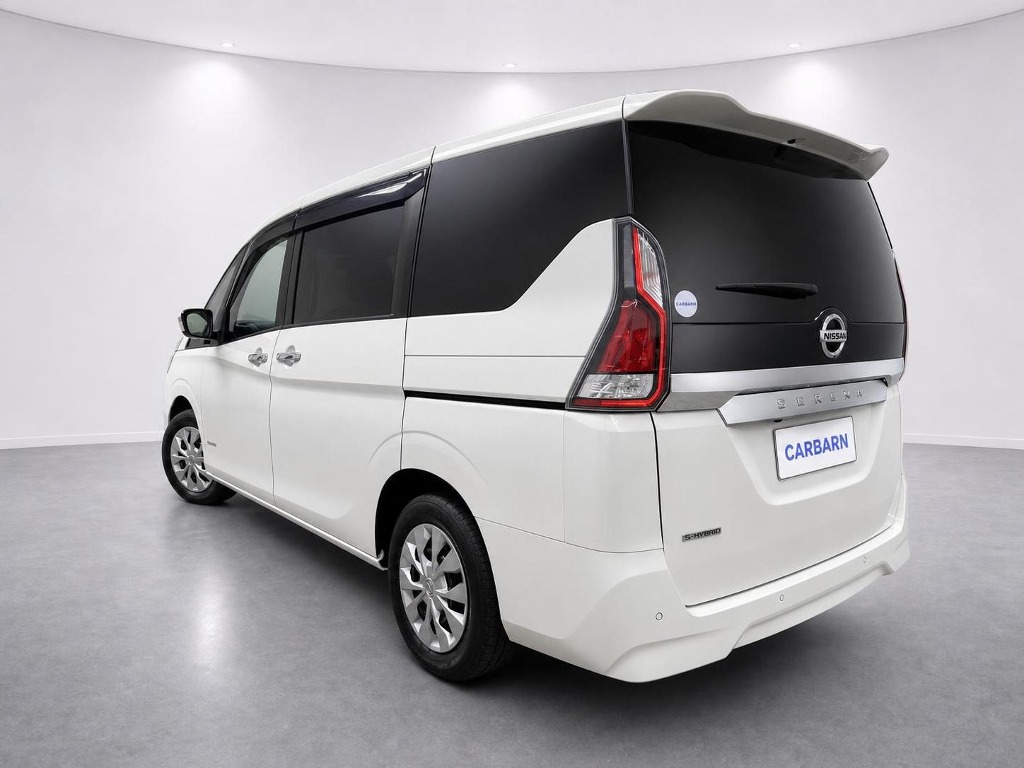 2021 Nissan Serena XV rear exterior
