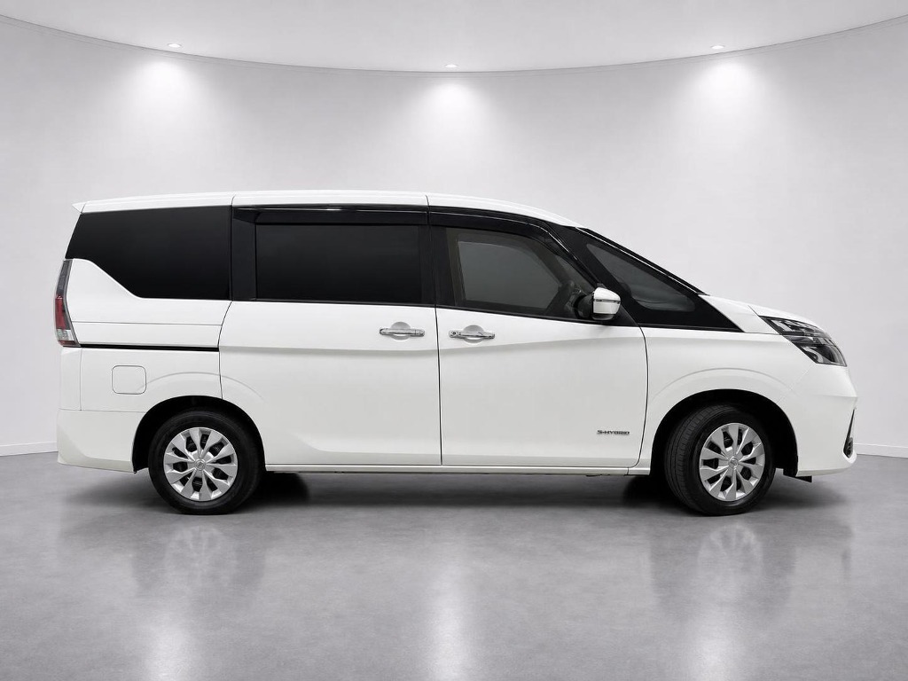 2021 Nissan Serena XV side exterior photo 2