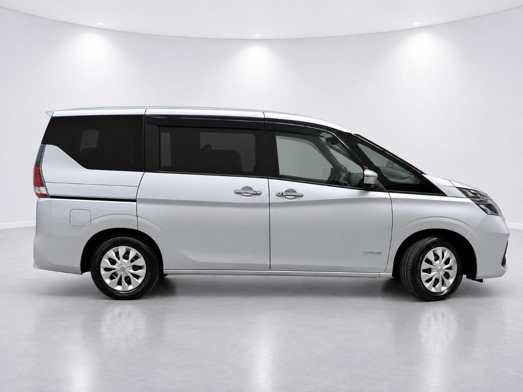 2021 Nissan Serena XV side exterior photo 2