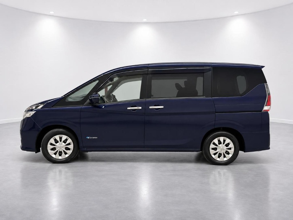 2017 Nissan Serena XV Selection side exterior