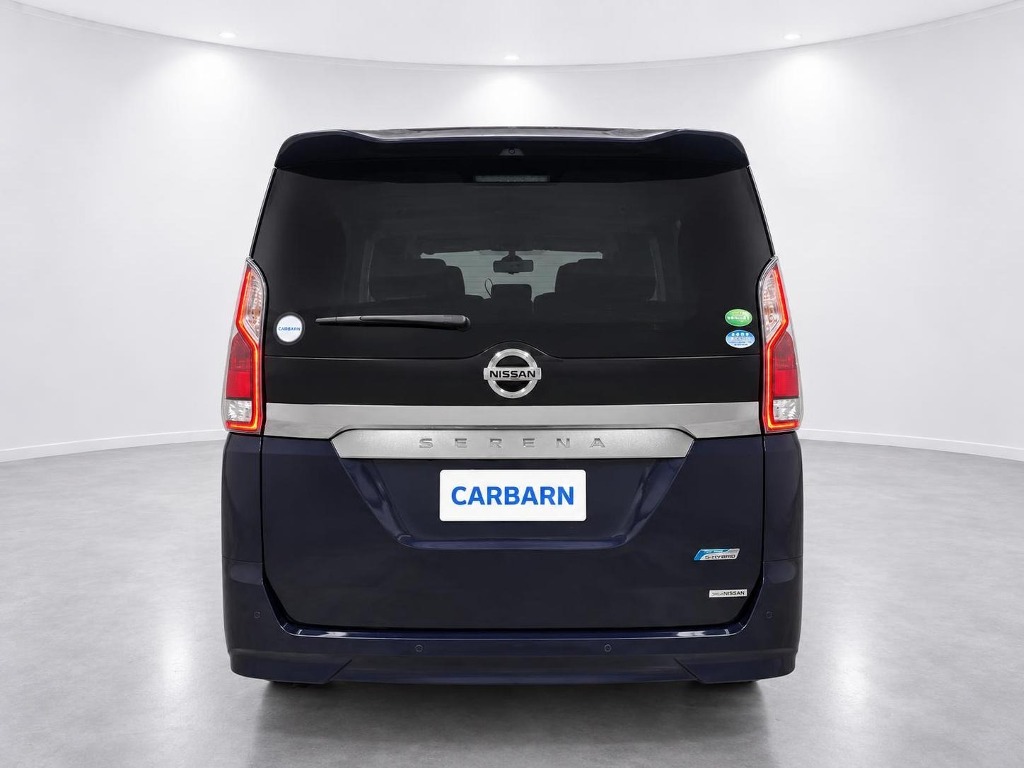 2017 Nissan Serena XV Selection rear exterior photo 2