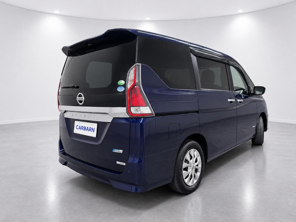 2017 Nissan Serena XV Selection rear exterior photo 3