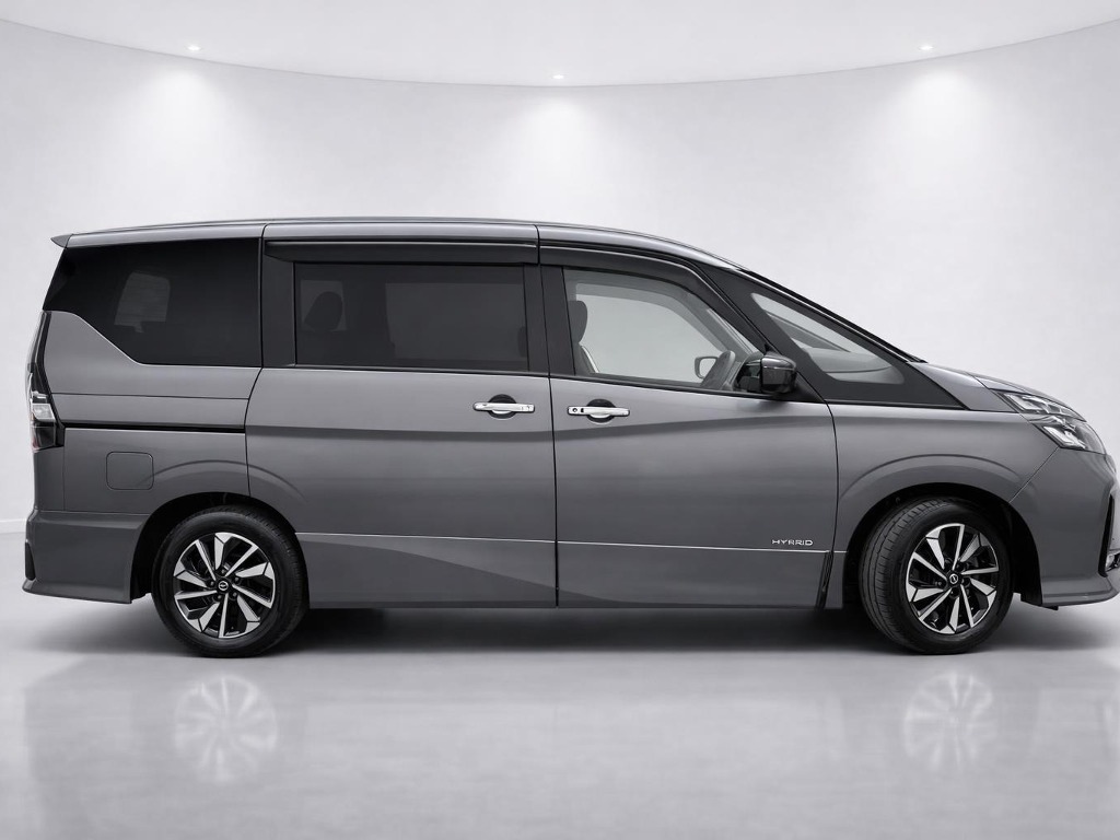 2021 Nissan Serena Highway Star V side exterior photo 2