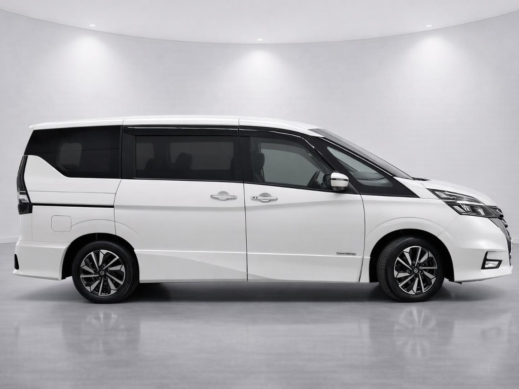2021 Nissan Serena Highway Star V side exterior photo 2