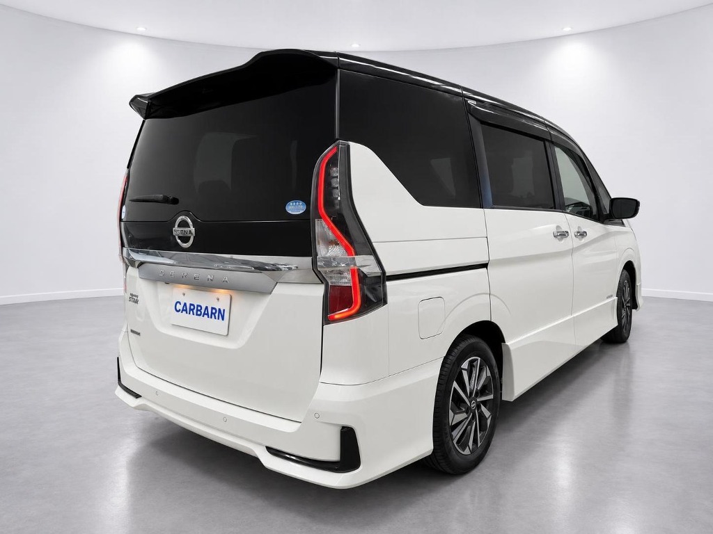 2021 Nissan Serena Highway Star V rear exterior photo 3