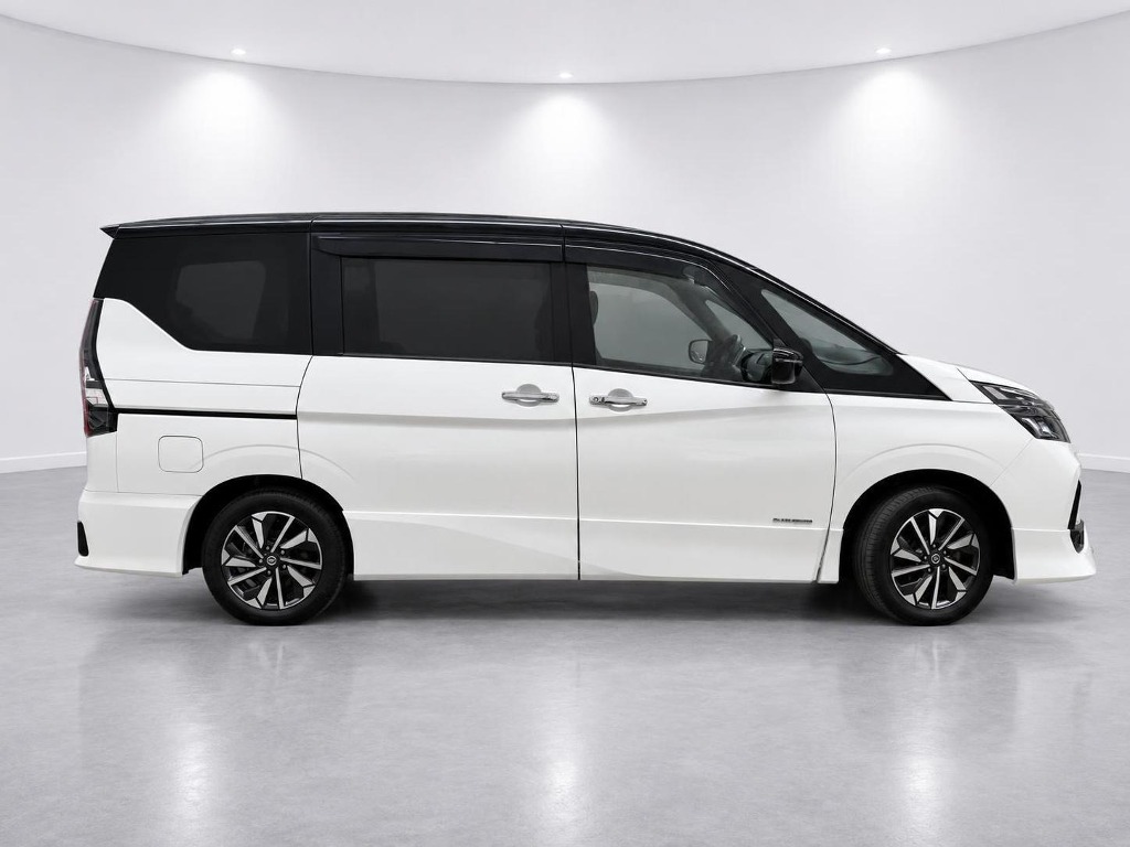 2021 Nissan Serena Highway Star V side exterior photo 3