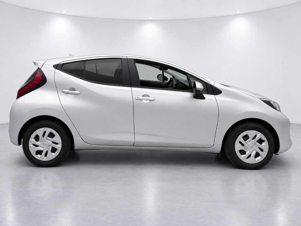 2022 Toyota Aqua X Hybrid side exterior