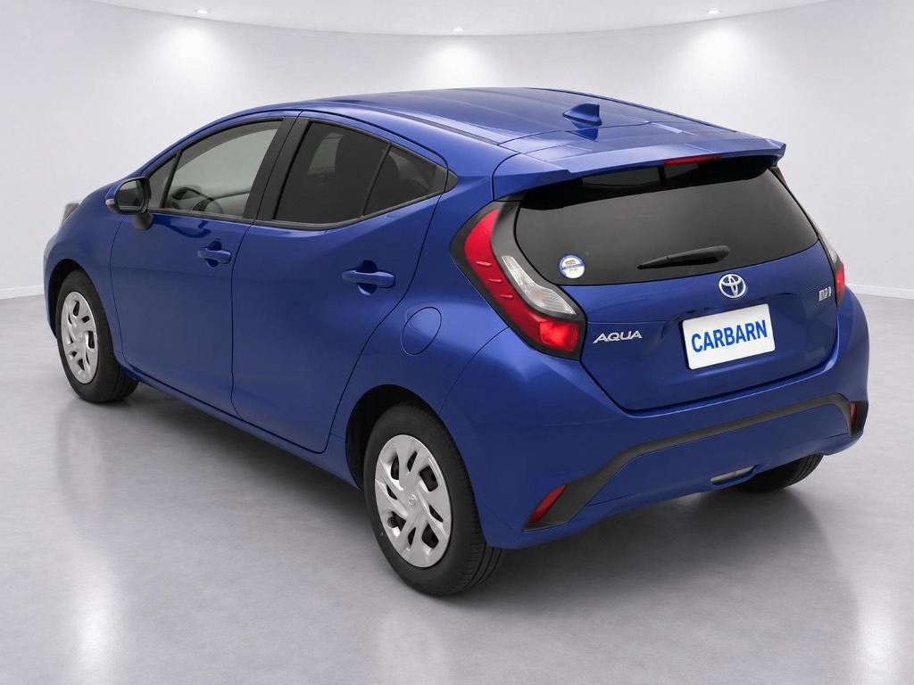 2022 Toyota Aqua X Hybrid rear exterior