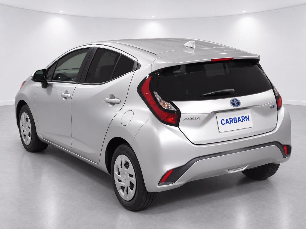 2022 Toyota Aqua Hybrid X rear exterior