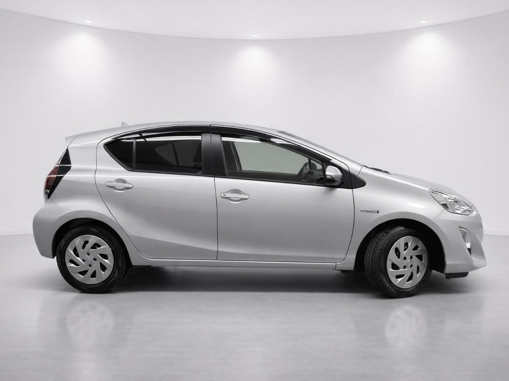 2016 Toyota Aqua S Welcab side exterior photo 2