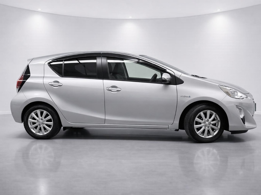 2017 Toyota Aqua S Hybrid side exterior photo 2