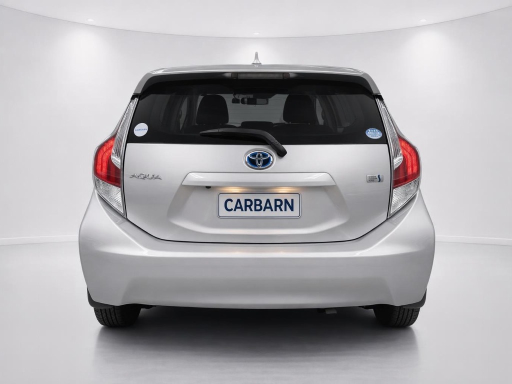 2017 Toyota Aqua S Hybrid rear exterior photo 2