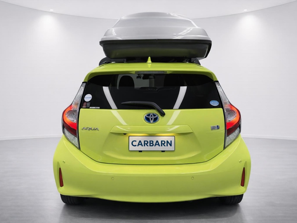 2021 Toyota Aqua S Hybrid rear exterior photo 2