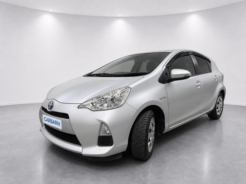 2014 Toyota Aqua G Hybrid front exterior at Carbarn Lidcombe photo 2