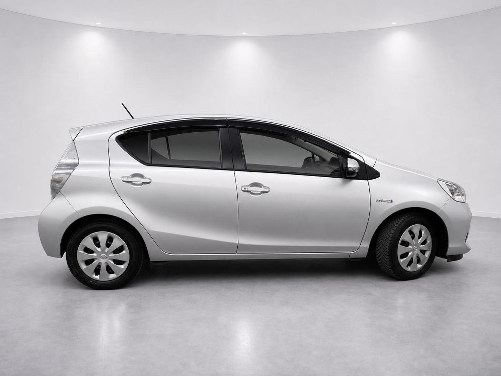 2014 Toyota Aqua G Hybrid side exterior photo 2
