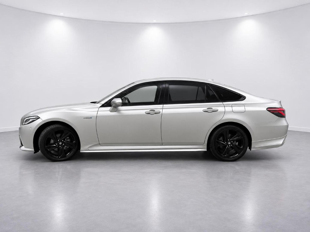 2018 Toyota Crown RS Advance side exterior