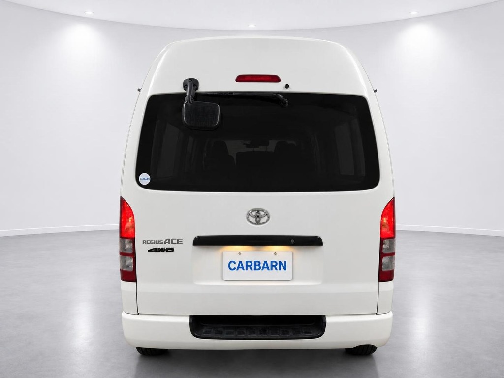 2008 Toyota Hiace 4WD rear exterior photo 2