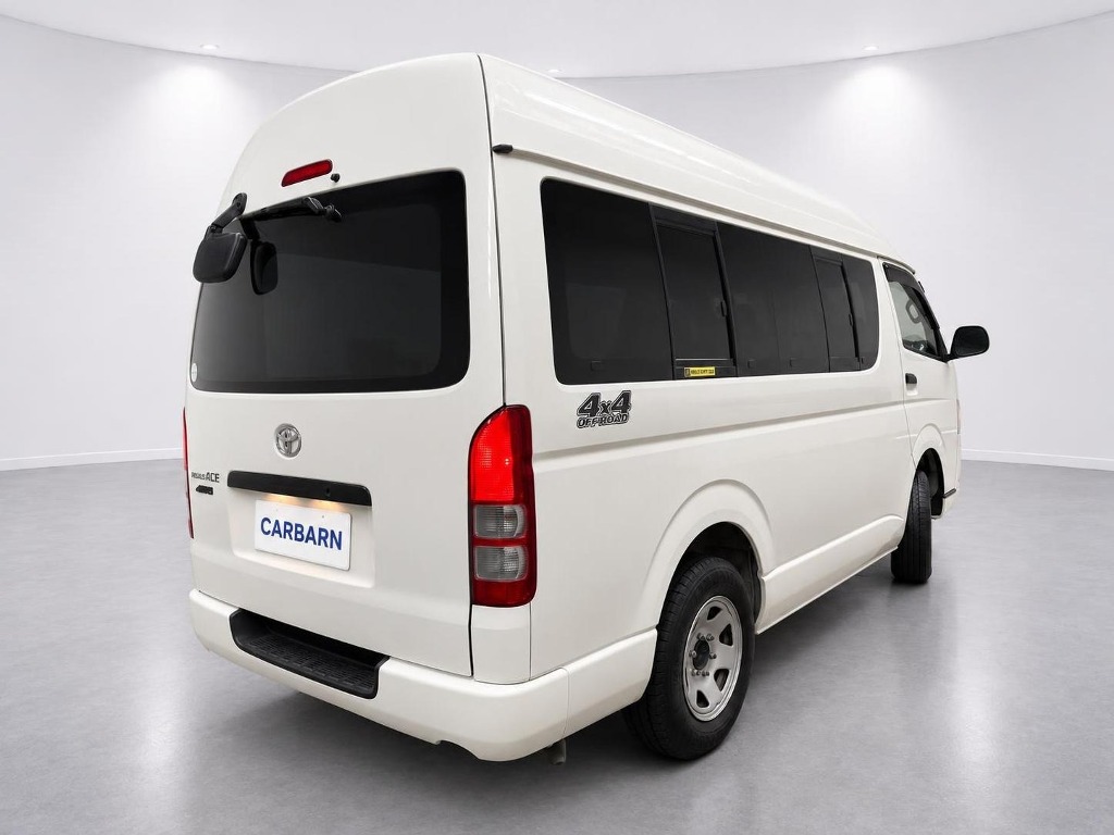 2008 Toyota Hiace 4WD rear exterior photo 3