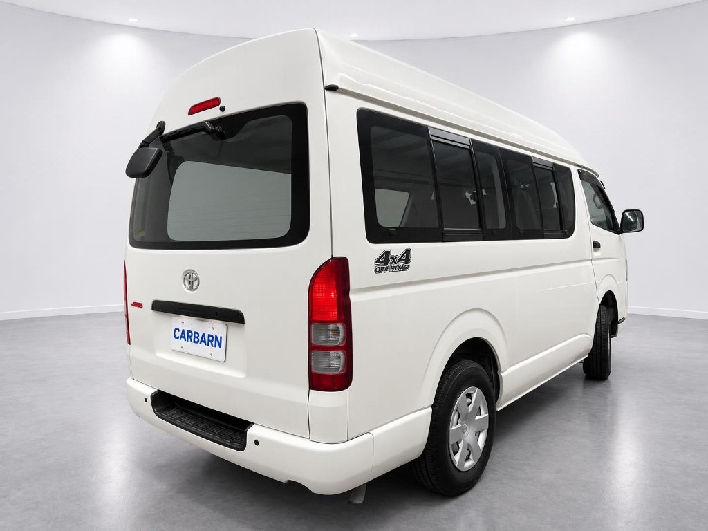 2010 Toyota Hiace DX 4WD Welcab rear exterior photo 3