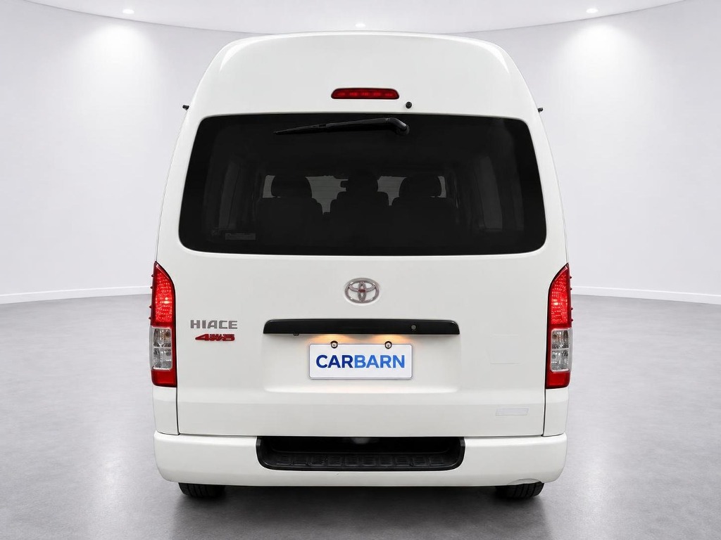 2016 Toyota Hiace 4WD rear exterior photo 2