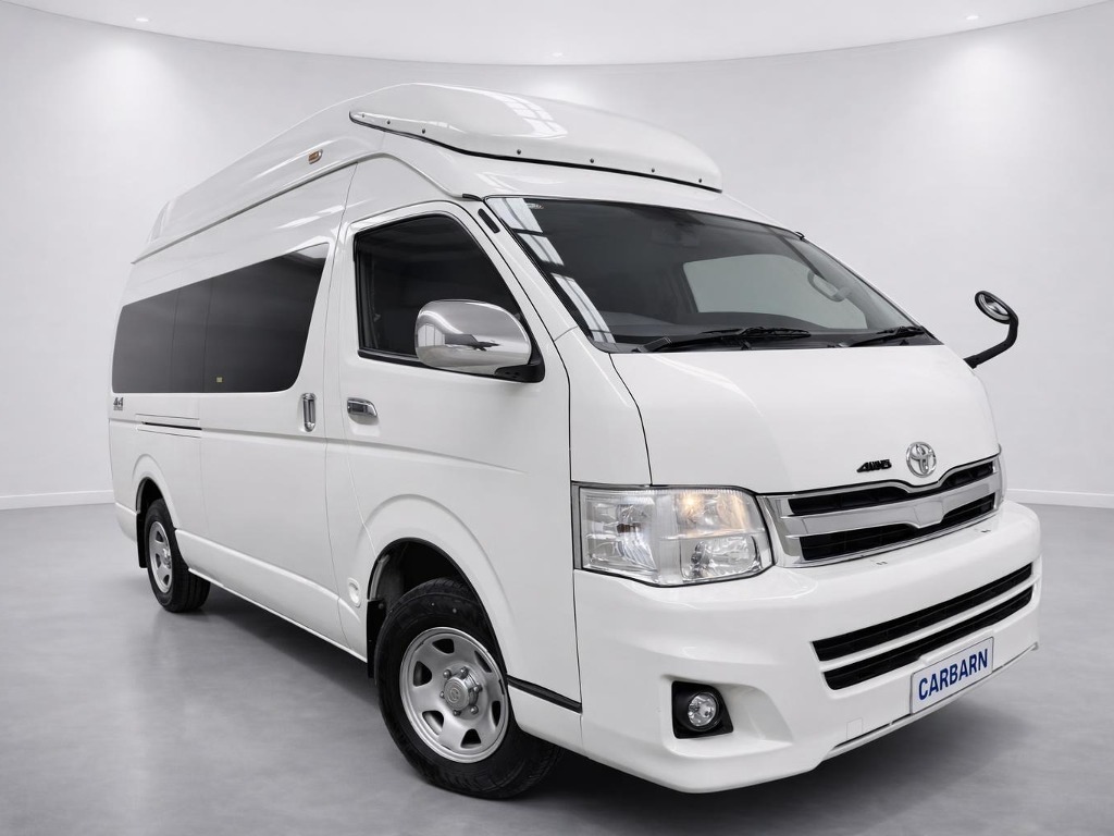 2011 Toyota Hiace 4WD front exterior at Carbarn Lidcombe