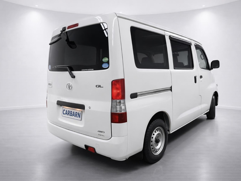 2019 Toyota Liteace GL 4WD rear exterior photo 3