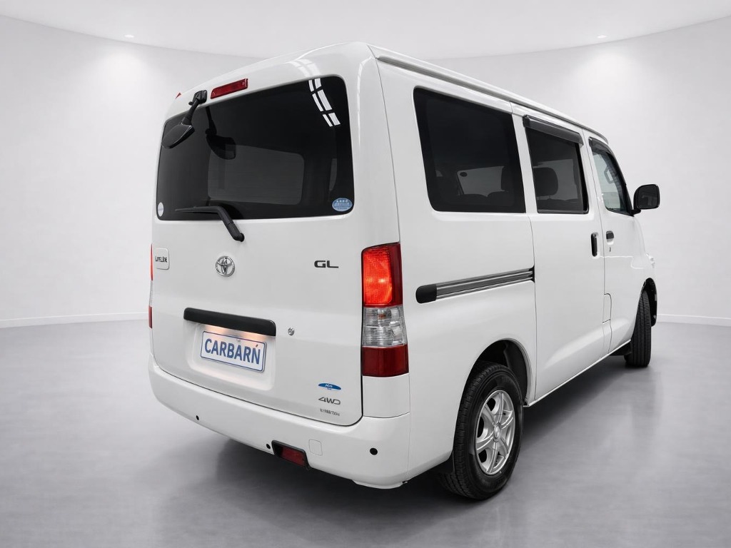2019 Toyota Liteace GL 4WD rear exterior photo 3