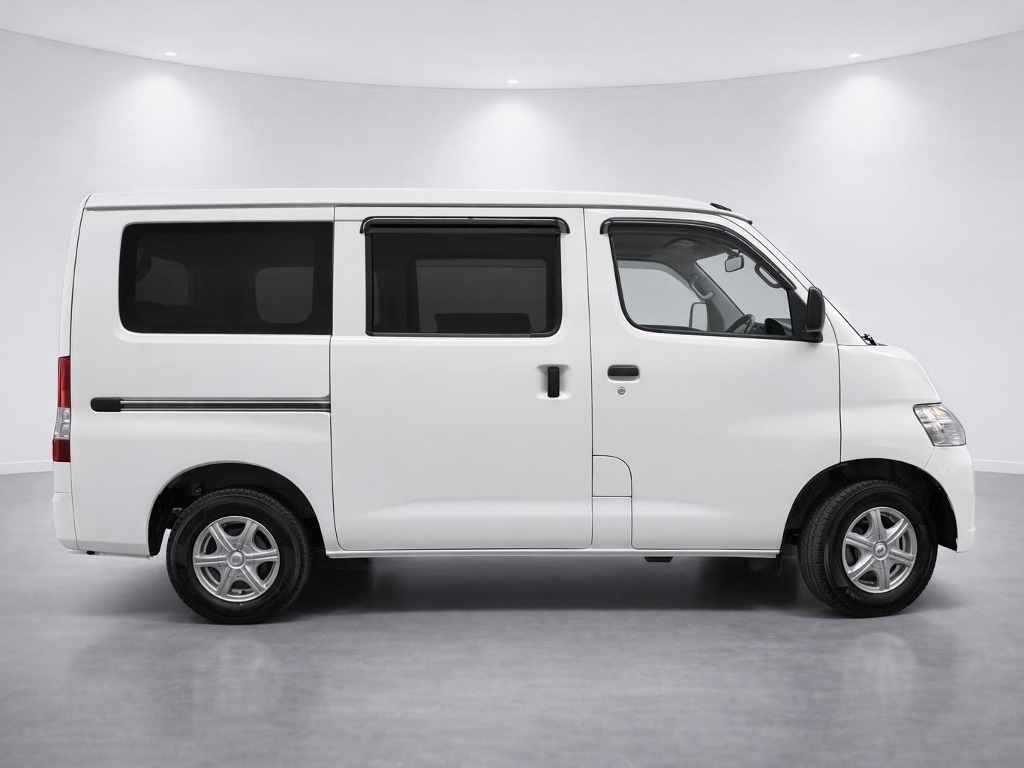 2019 Toyota Liteace GL 4WD side exterior photo 2