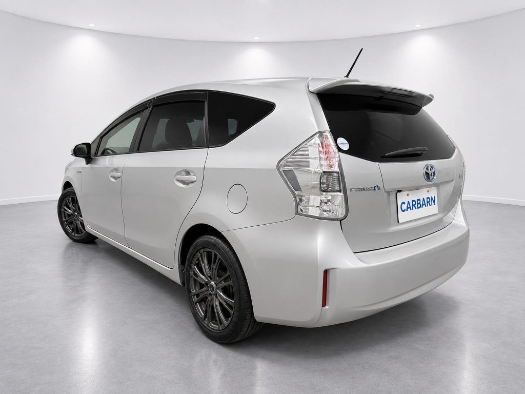 2014 Toyota Prius Alpha S Hybrid rear exterior
