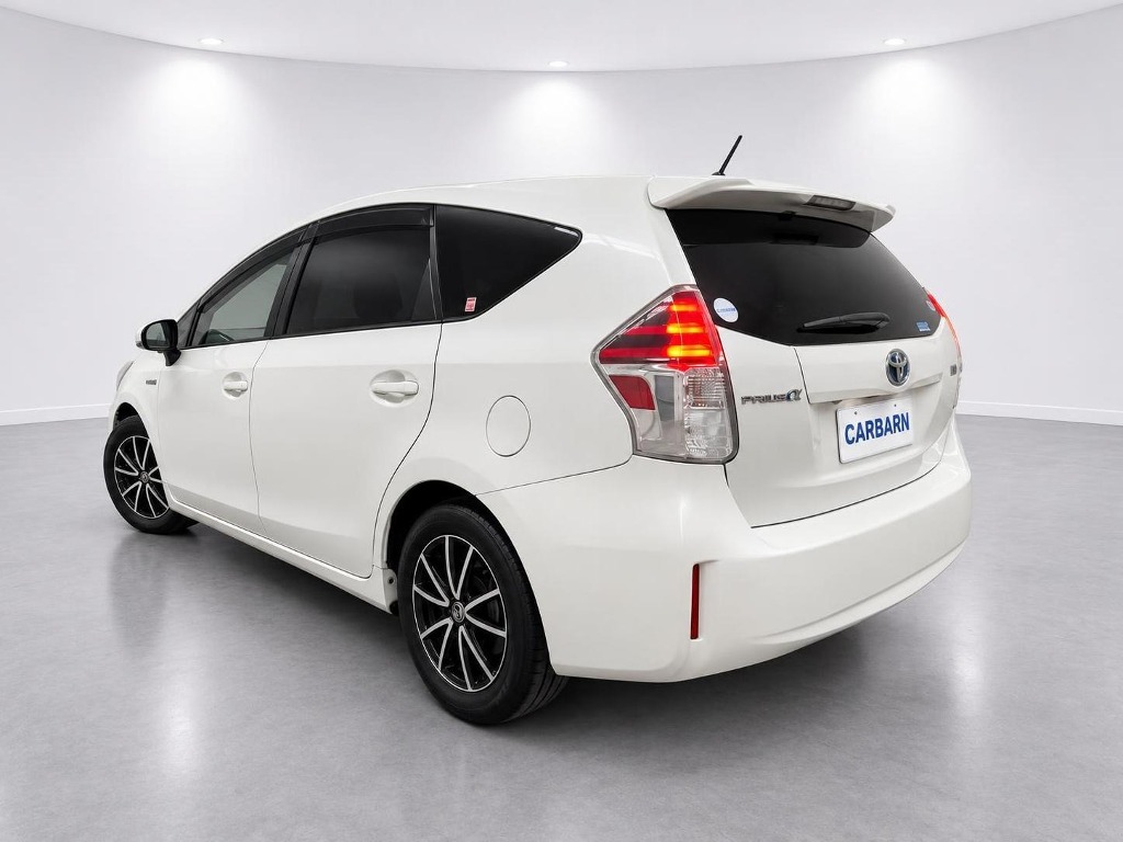 2016 Toyota Prius Alpha S Hybrid rear exterior