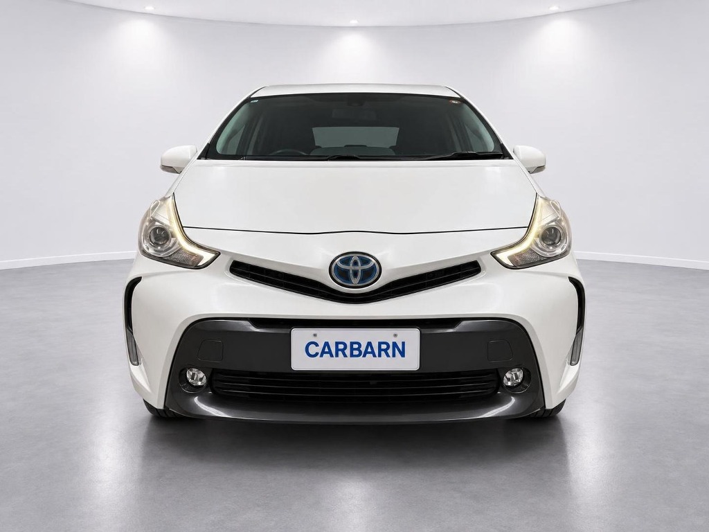 2016 Toyota Prius Alpha S Hybrid front exterior at Carbarn Lidcombe photo 3