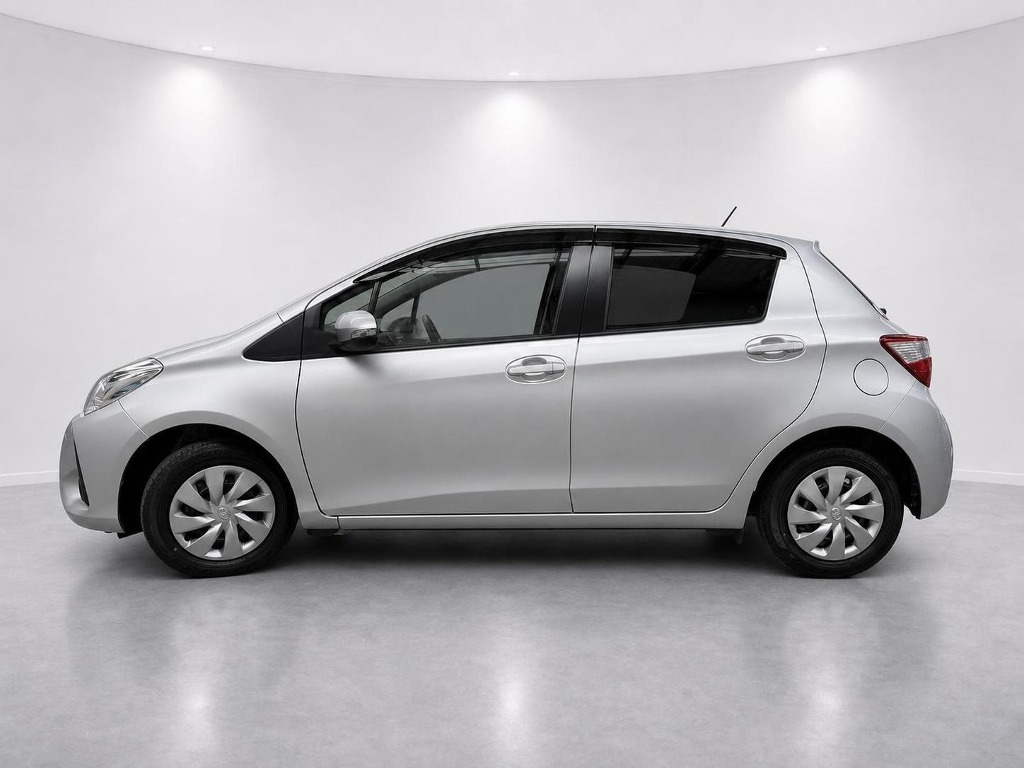 2018 Toyota Vitz F side exterior