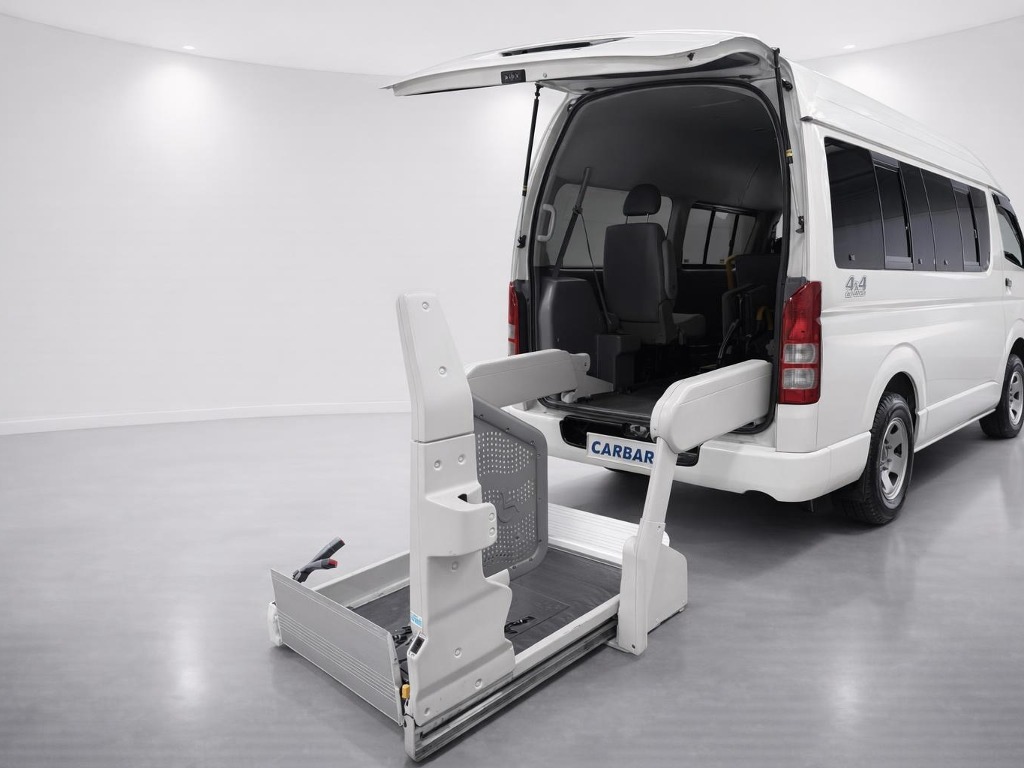 2008 Toyota Hiace 4WD rear exterior photo 5