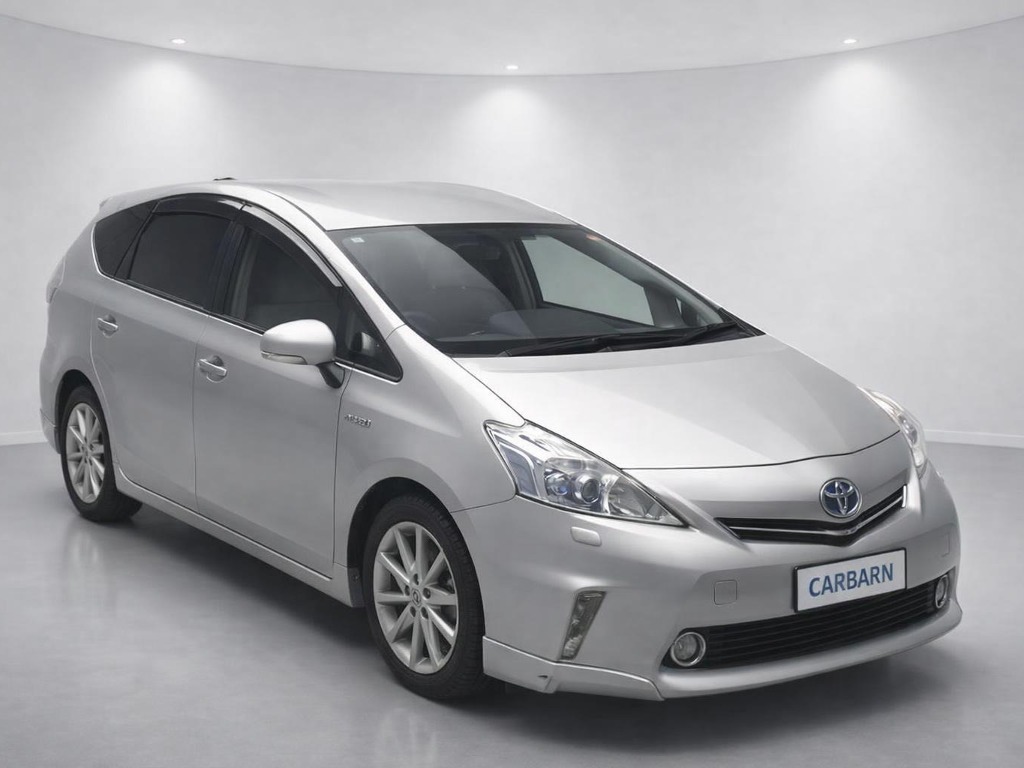 2013 TOYOTA Prius Alpha